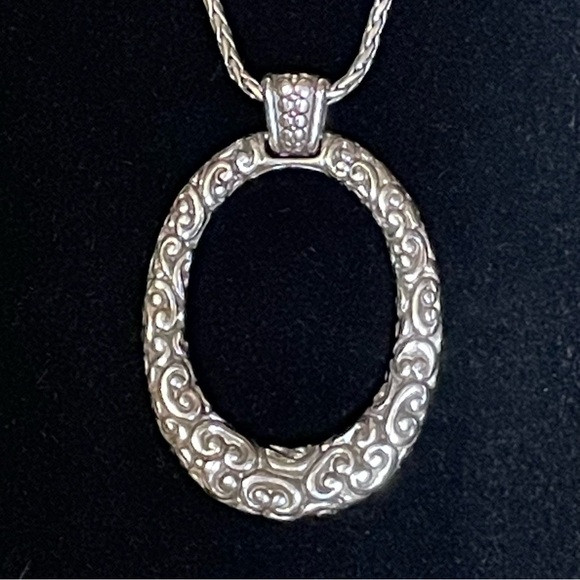 Vintage Timeless Brighton Large Silvertone Oval Pendant Necklace 16" -18" Long - Picture 2 of 9
